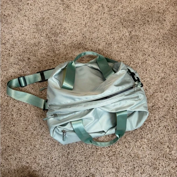Duffle Gym Bag Separate Shoes Pocket Wet and Dry Separation Small Mint Green - Picture 10 of 10